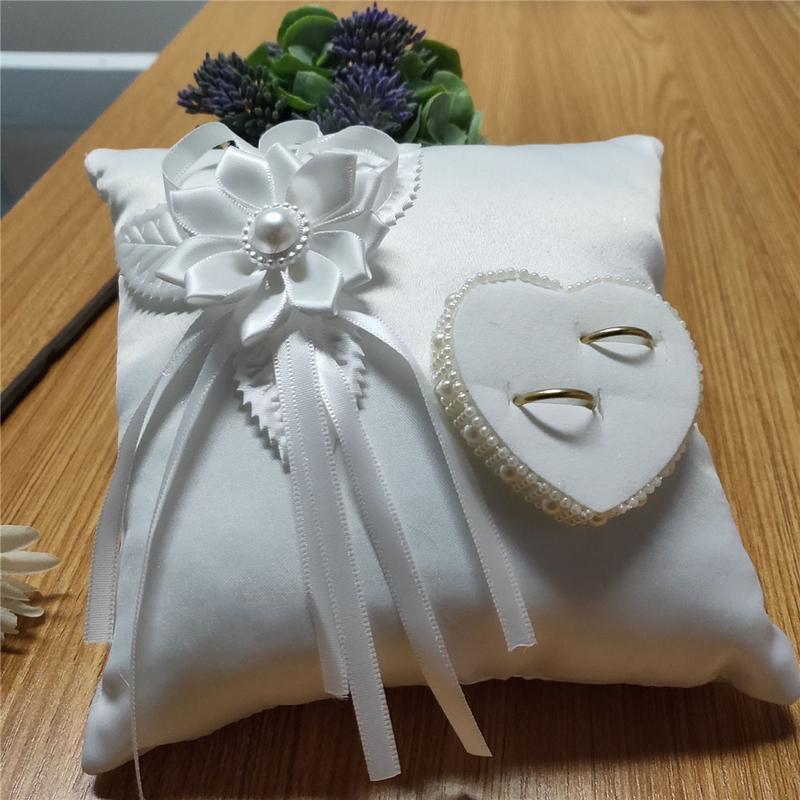 Wedding Ring Pillow European R - Ring Bearer Pillow のレビューと価格