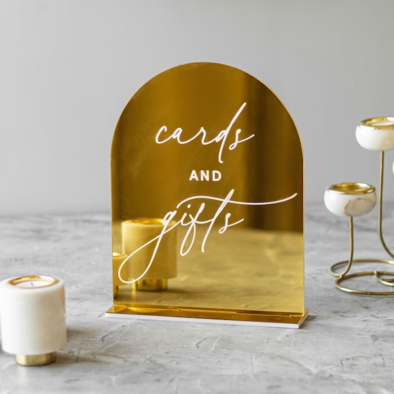 Set Of 4 Wedding Signs,In Lovi - Table Number Gold のレビューと価格