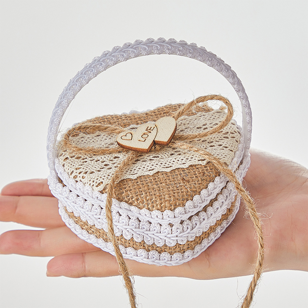 Vintage Heart Shape Burlap Lac - Ring Bearer Pillow のレビューと価格