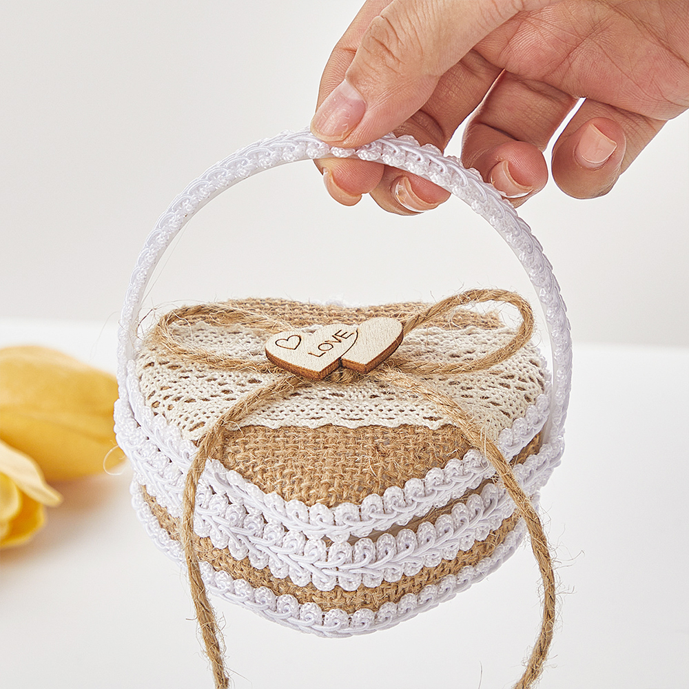 Vintage Heart Shape Burlap Lac - Ring Bearer Pillow のレビューと価格