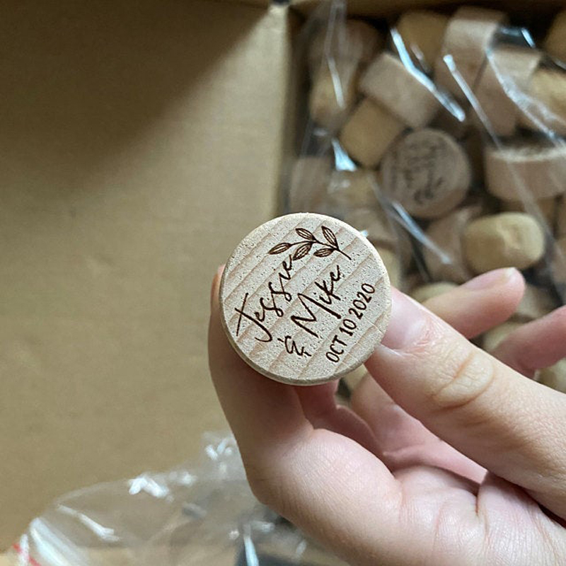 Customized Wood Wine Stopper W - Wedding Supply List のレビューと価格