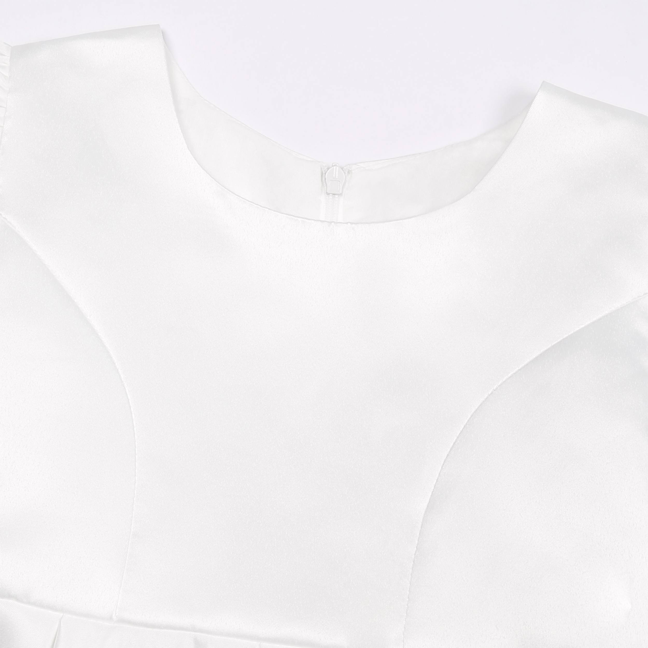 White and flawless dress, flow - Wedding Lulu のレビューと価格