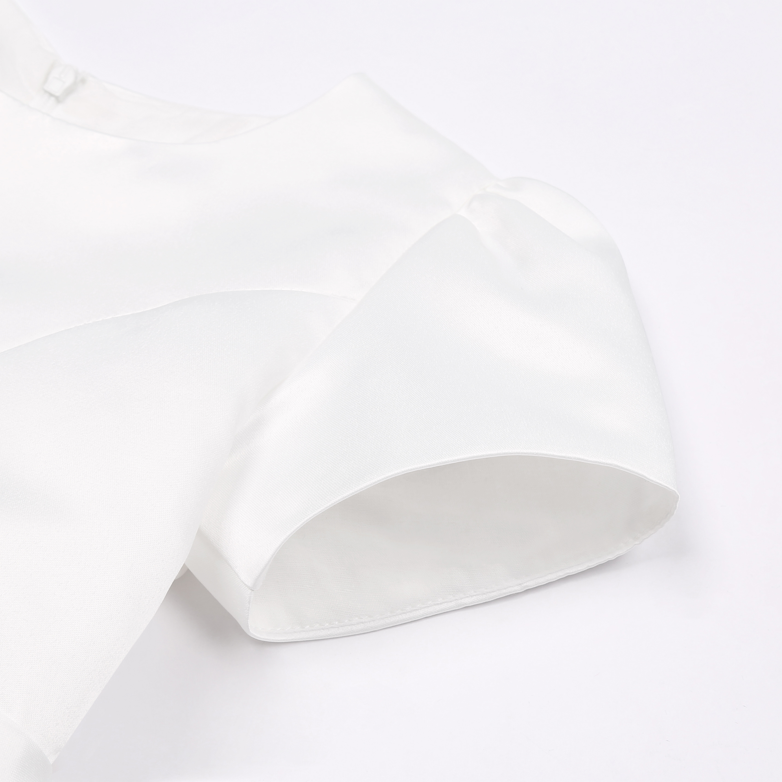 White and flawless dress, flow - Wedding Lulu のレビューと価格